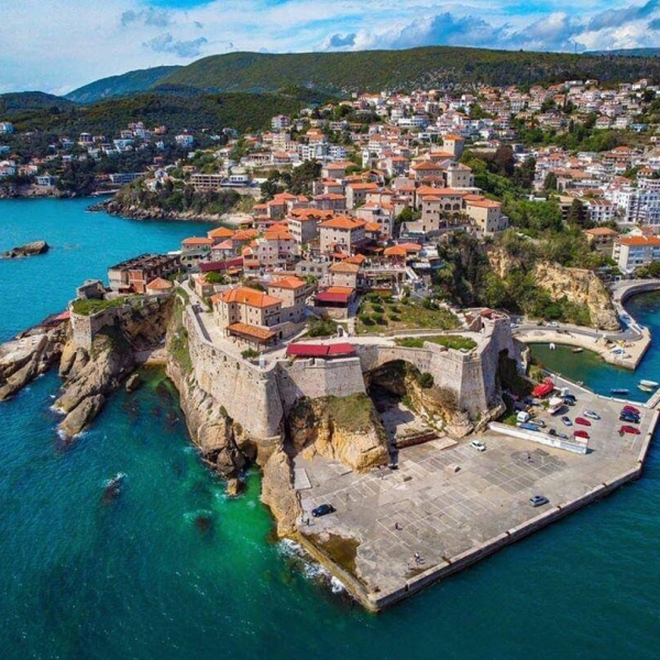 FESTO BAJRAMIN  NË ULQIN