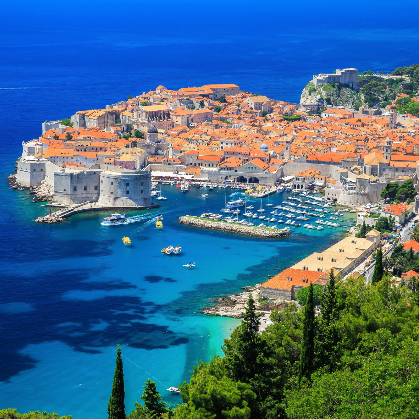 28 Nëntori në Dubrovnik, Split, Makarska | 3 ditë €149