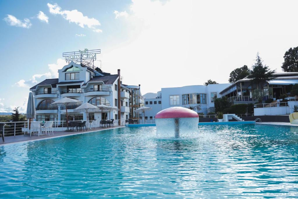 28 Nëntori në Balkan Crest Resort, Tiranë - 2 ditë €50