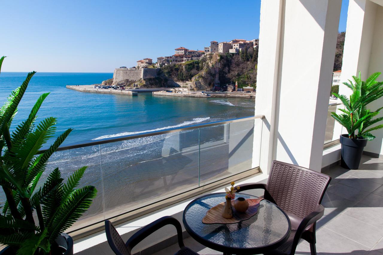 Festa e 8 Marsit në Ulqin  | 2 ditë €55